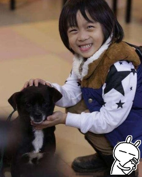 9岁kimi近照曝光,和蔡徐坤越来越像?林志颖要哭晕了!