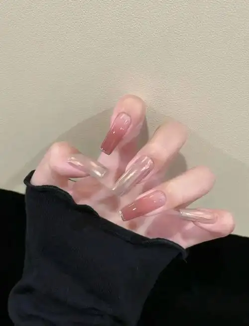 100 款显白显嫩夏日美甲!一口气挑到爽!