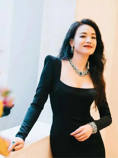 宝格丽代言人舒淇