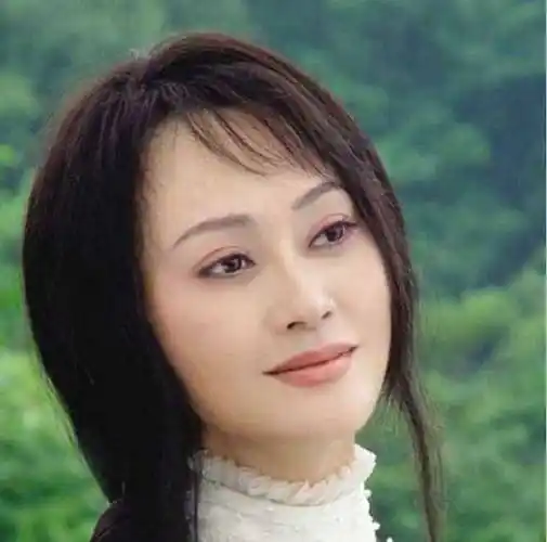 张学津生命中最后的故事,三婚妻子在他病中与他结婚,感人至深_张丽敏