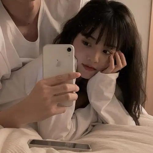 2021情侣甜蜜自拍头像