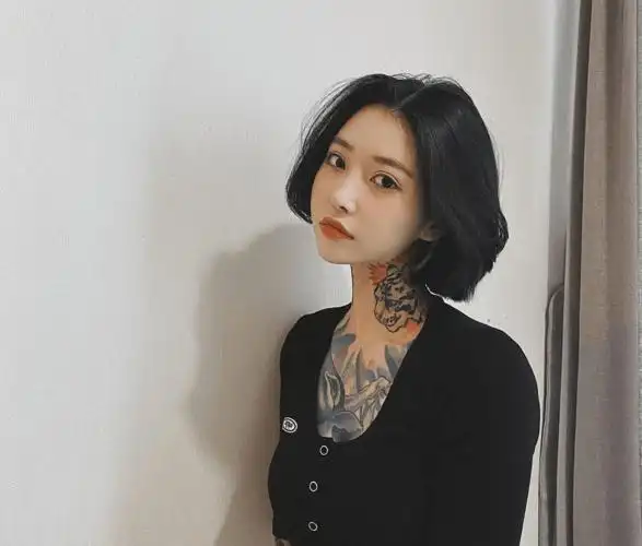 短发配纹身,上瘾!
