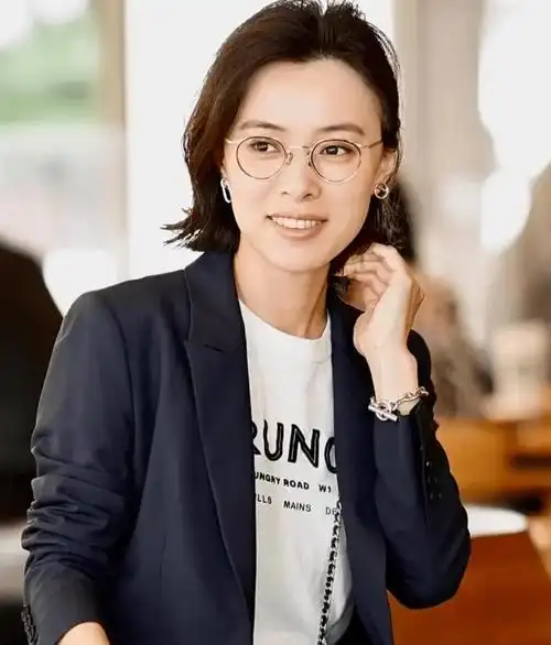 奔四女人这才是你该学的中年打扮38岁不扮嫩优雅气质