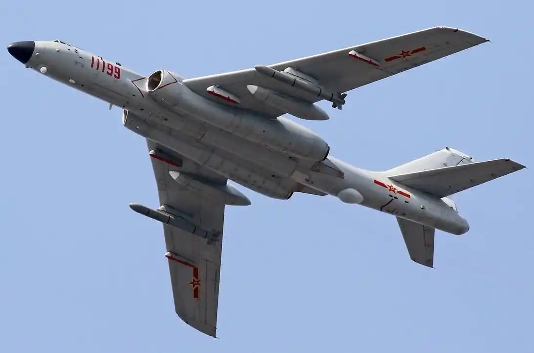 中国"战神"轰六中程轰炸机,战略打击的中坚力量!