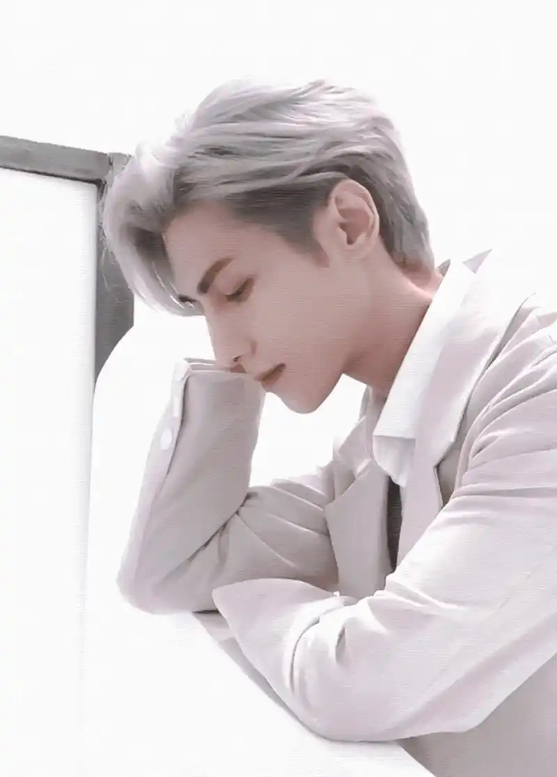 看到网友发的这组罗云熙的照片,被狠狠惊艳到了#罗云熙