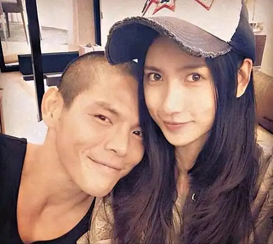 应采儿个人资料 "精明女人"为何不嫁向佐,转身选了家世一般的陈小春?