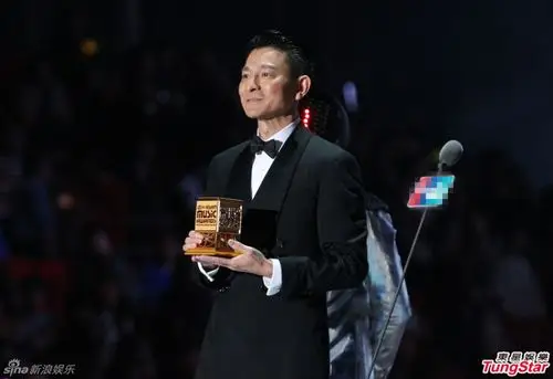 exo斩获mama四奖 刘德华被赞最帅欧巴