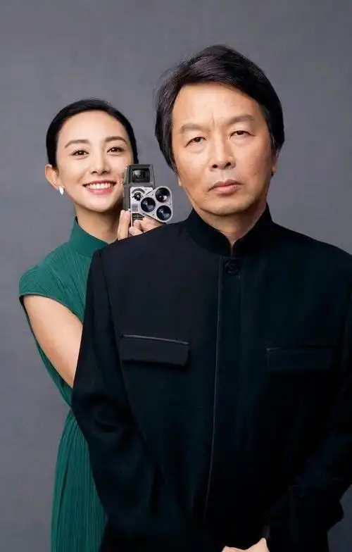 崔永元炮轰刘震云高考作弊事件认为他欠公众一个道歉和说法