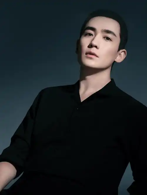 救命这就是成熟男人的魅力嘛