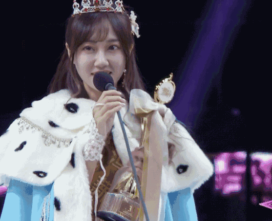 装都懒得装,昔日姐妹撕逼很耿直了_李艺彤