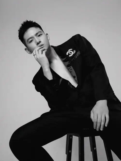 时尚写真 上海艺术照|帅气又有型 经典耐看的杂志风写真9999西装