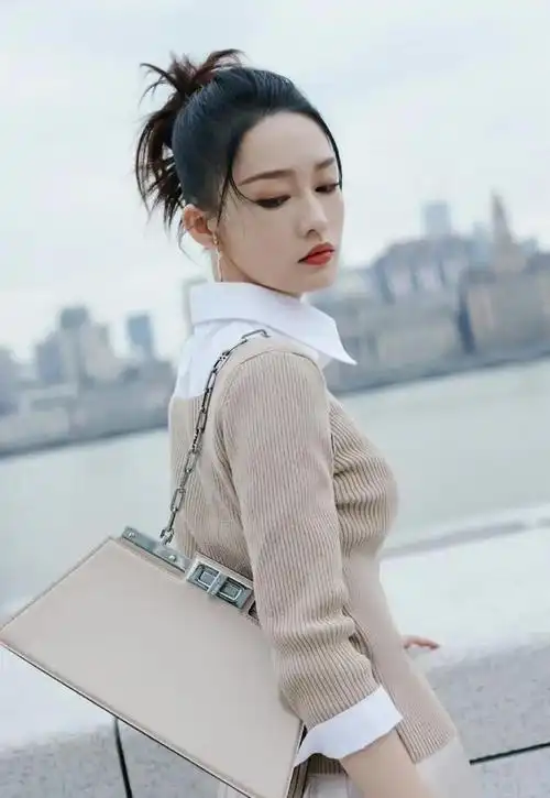 高清锁屏壁纸李沁第1649期