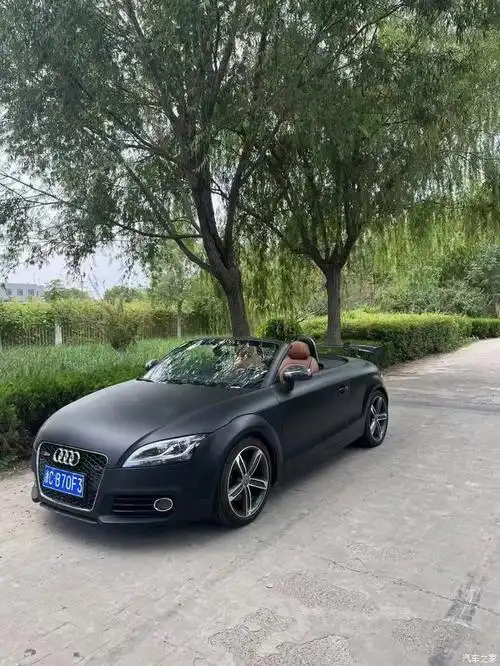 13年奥迪tt敞篷前嘴一小套修复价格批发