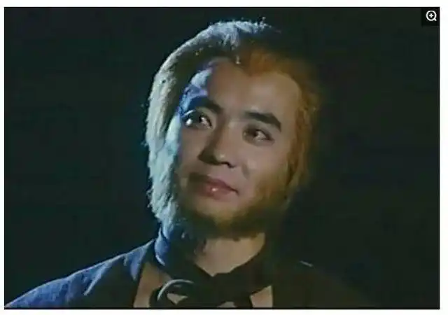 董志华,是京剧演员出身,毕业于北京中央艺术团,原是中国京剧院当家