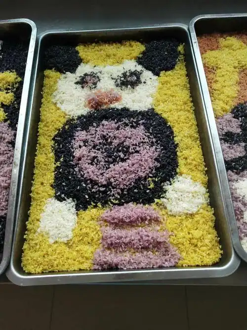 五色糯米饭成品出来了