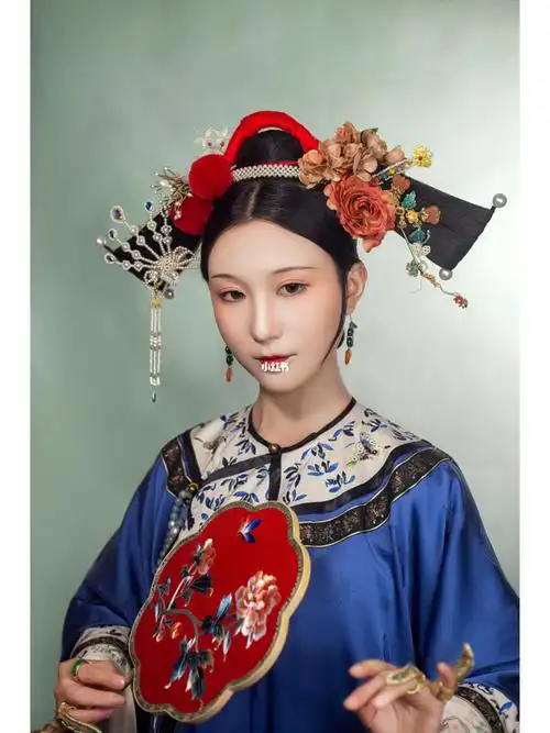 远兮梳妆阁零基础古典妆造线下课出镜:樱桃妆发/摄影:灵岳#清代