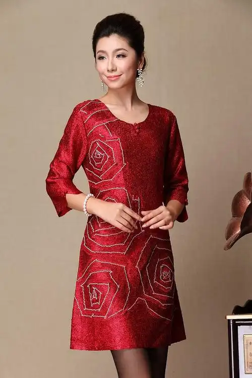 参加女儿结婚宴新郎妈妈装