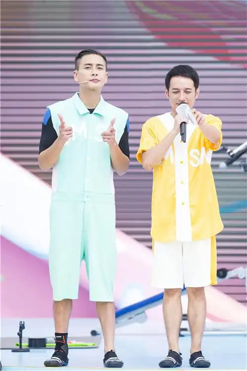 《甜心》黄宗泽遭禁言?普通话捉急被调侃