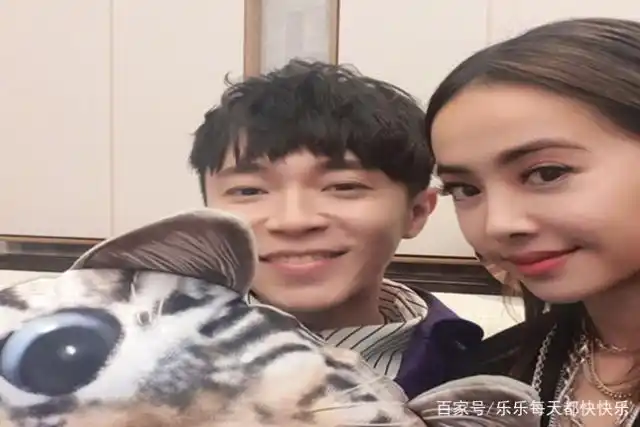 《歌手》蔡依林吴青峰一起走红毯,网友:太配了,当cp粉