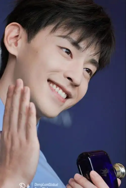 【邓伦】这个男人,笑起来真是温柔的要人命~|励志|新京华烟云|花非花