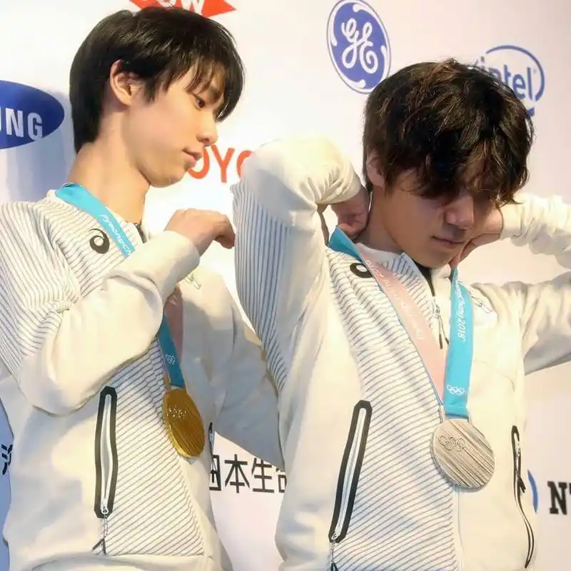 羽生结弦有多暖?看看他对宇野昌磨有多好就知道了