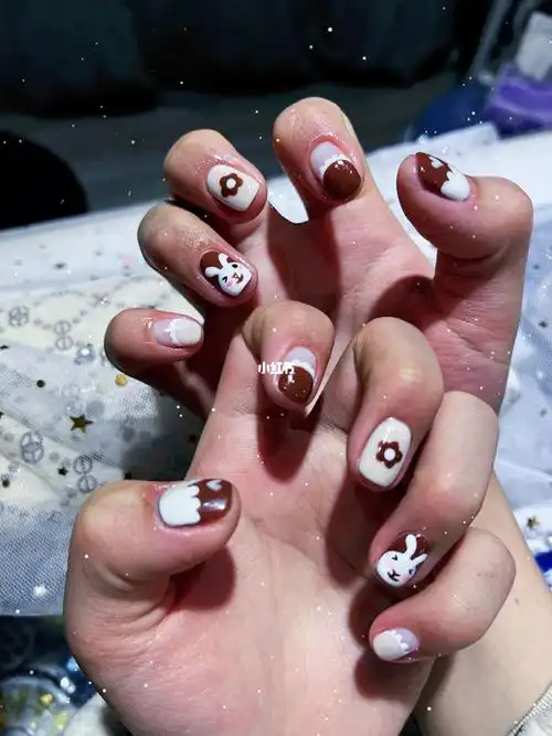 手绘卡通可爱美甲