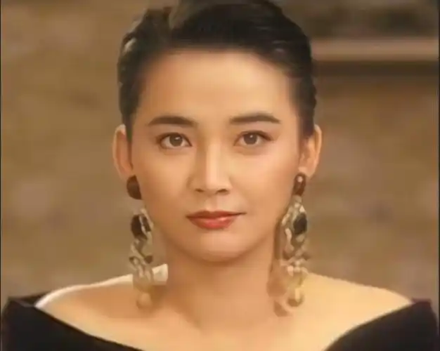 20岁时,胡慧中出演首部作品《欢颜》获得第16届金马奖最佳女主角提名