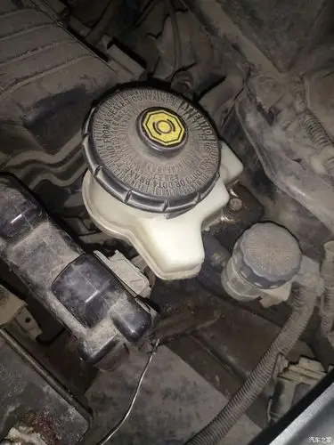 经典锋范刹车油杯漏油