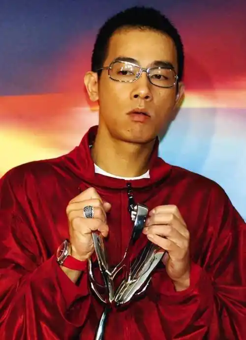 陈小春竟然让老婆改嫁发生了什么网友这才是最好的爱情