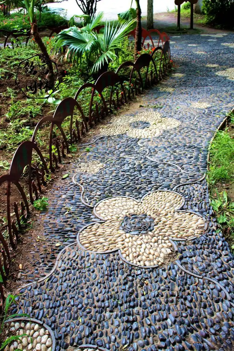 杂色鹅卵铺地效果图,英德鹅卵石