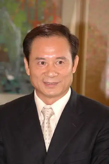 黄文仔与梁上燕成长中的平衡