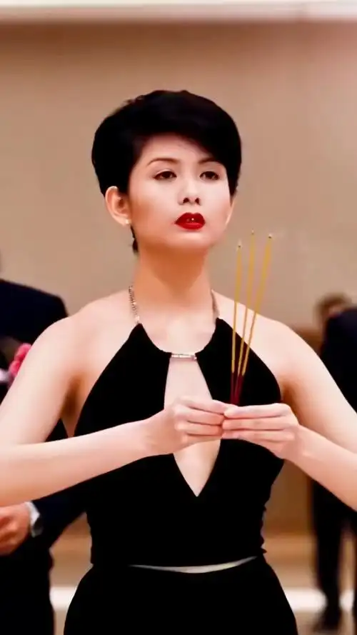 女人不狠,地位不稳,说的就是丁瑶,邱淑贞太91了,又欲,又纯,又娇翘