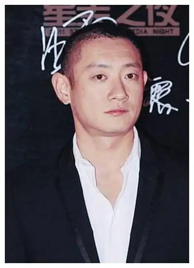 赵薇掌掴黑帮儿子,"京城四少"汪雨想要英雄救美却惨遭群殴_腾讯新闻