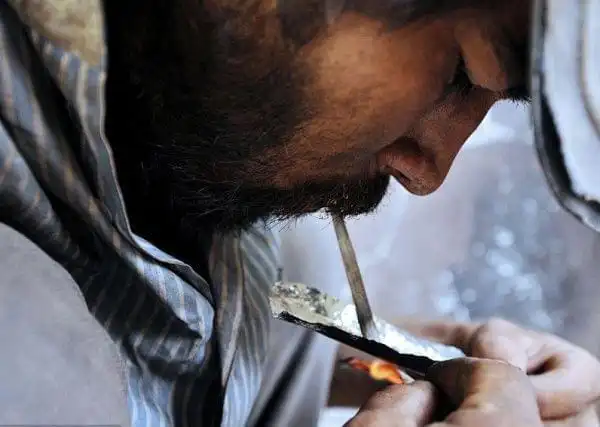 让人闻风丧胆的"丧尸药","僵尸浴盐"到底是一种什么毒品