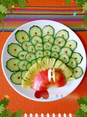 蔬菜拼盘盘饰摆盘(孔雀)的做法步骤 第1步