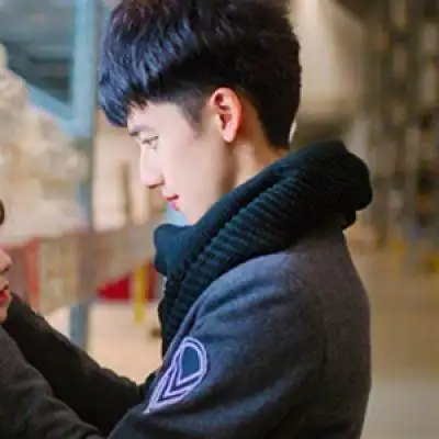 男左女右一人一张霸气情头头像