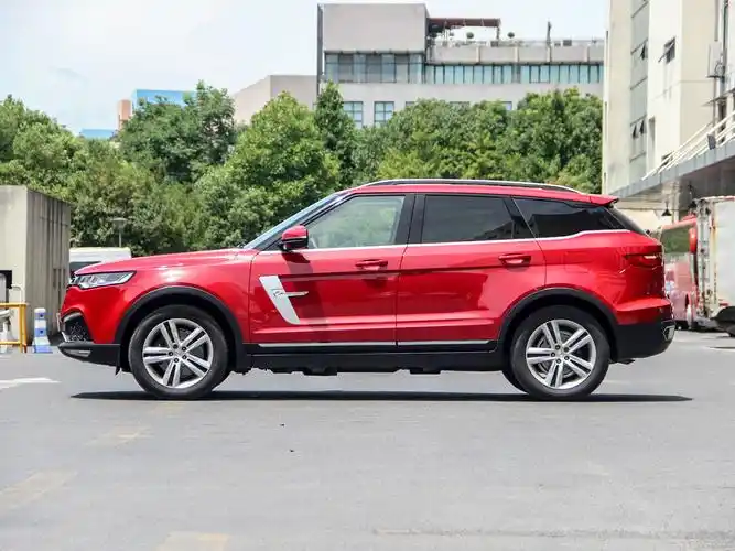 众泰t700 2017款 1.8t 自动尊贵型