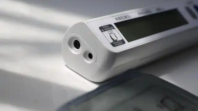 人到中年不得已,关注你的血压问题,用华为智选脉搏波血压计|手机|袖带