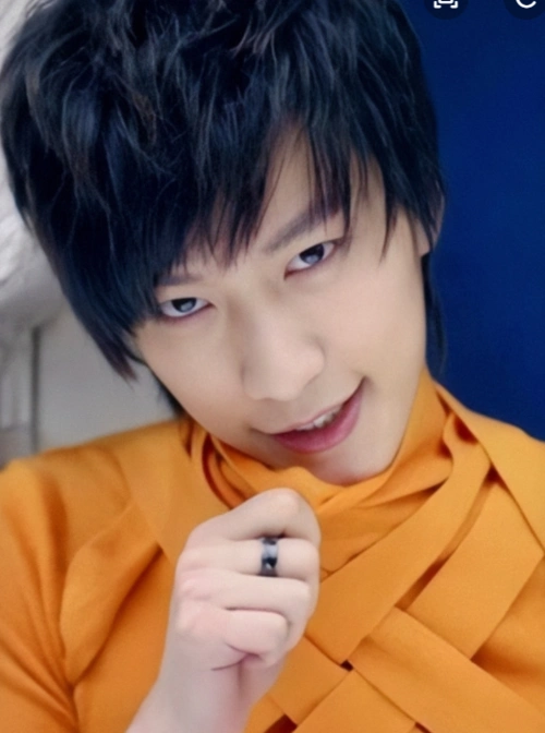 乔任梁死后五年,母亲不断遭受网暴!网友:因为长相,儿子没了!