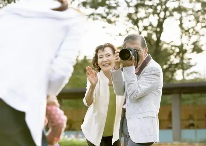 老年人和家人休闲图片 - 第18张