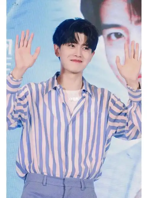 锁骨间是来自星星78的女孩9799特别浪漫迷人了还是任嘉伦同款哦