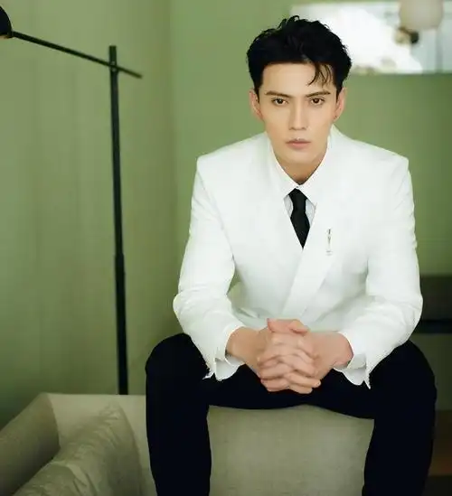 当看到徐正溪官宣退圈后,我才明白易烊千玺说的那番话|戚薇|模特|老戏