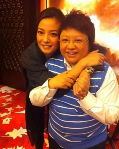 赵薇酝酿新作 李亚鹏欲投资韩红求参演