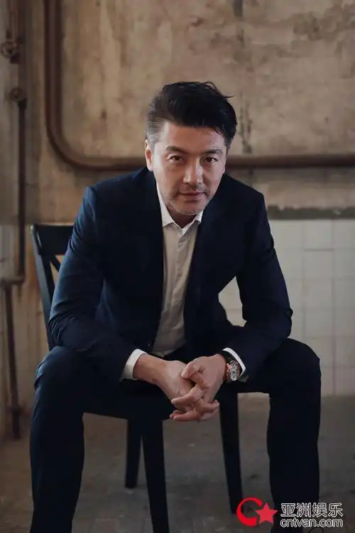 王策电影《吹哨人》今日公映 危险一触即发