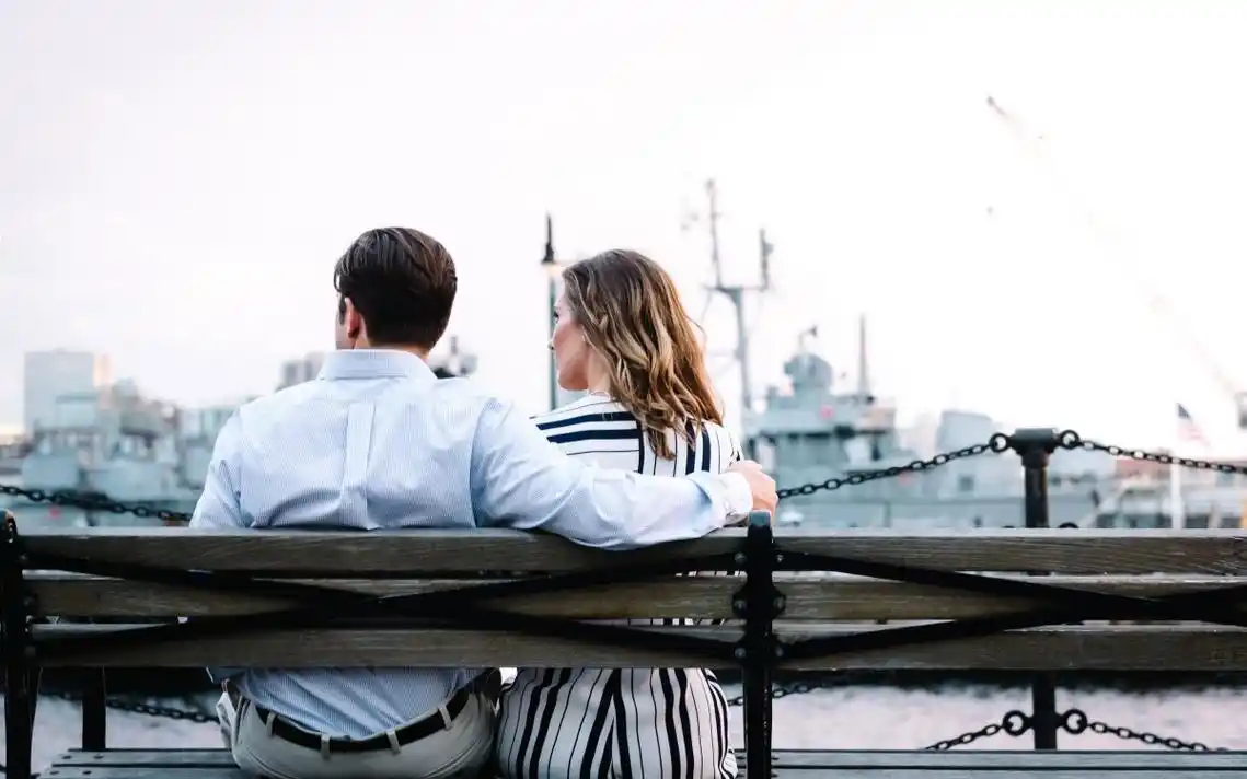 甜蜜情侣背影图片壁纸-人物壁纸-高清人物图片-第5图-娟娟壁纸