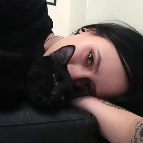 女头|黑色系wechat女生头像