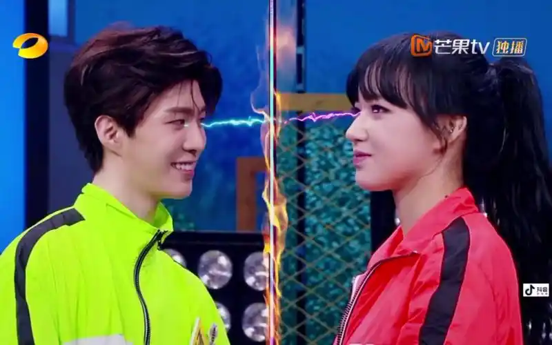 【范丞丞,程潇】挑战台互怼,感觉西西完全放不开,心疼我们家孤独弱小