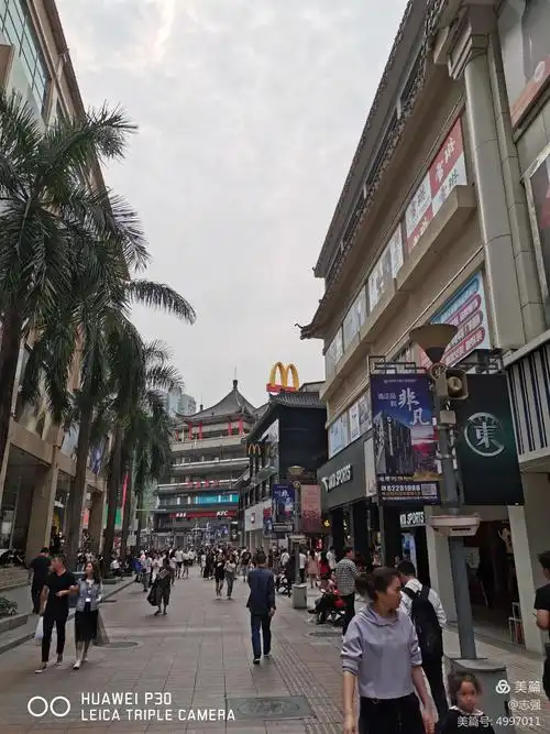 深圳东门步行街