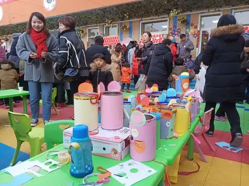 大五班的作品!奶粉桶老鼠贺岁!