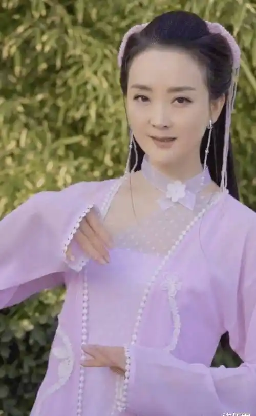 王艳时隔21年还原"白飞飞"一角,一点没变太美了_网友_女神_事业